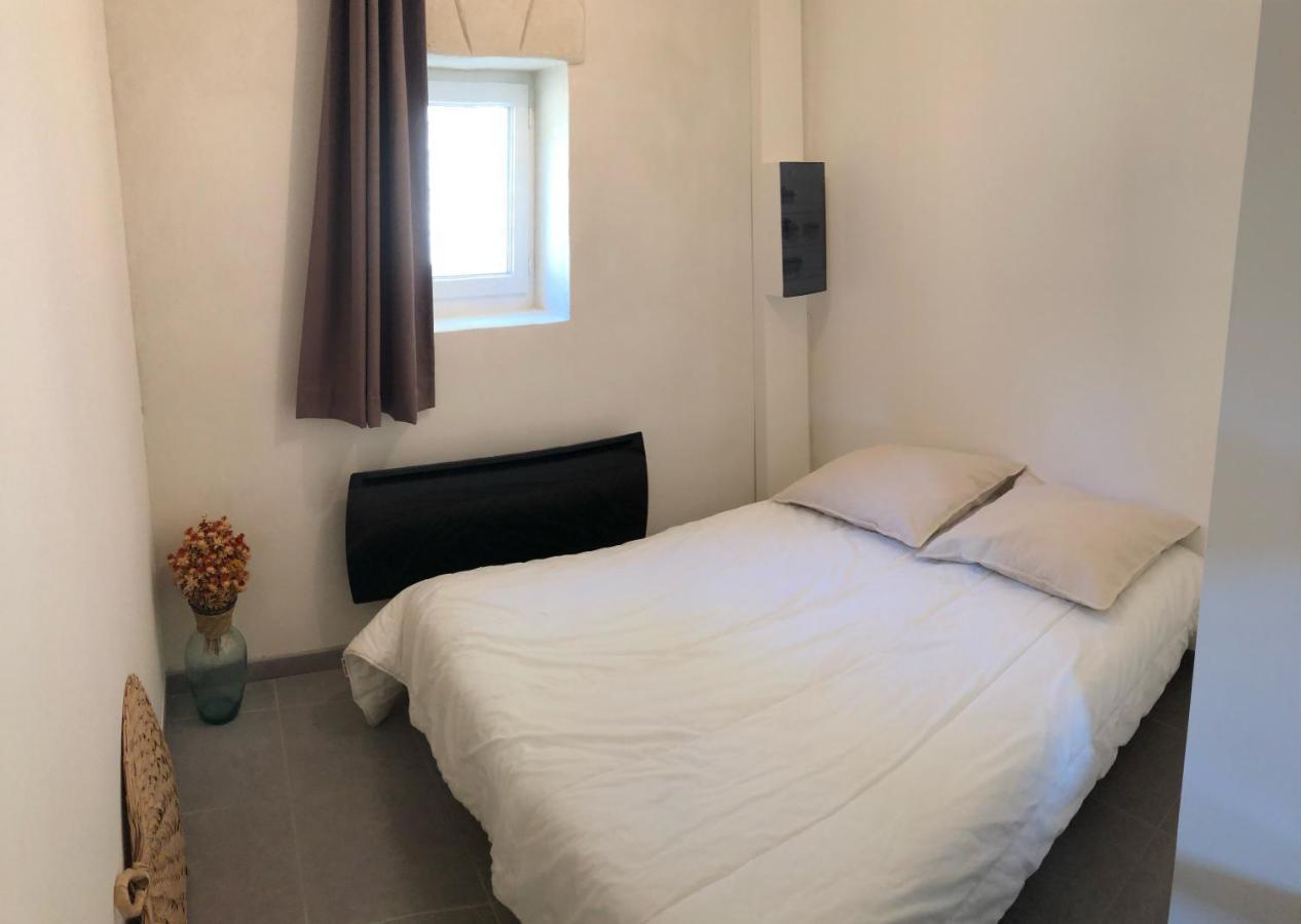 Mas provençal La Serallère au coeur des oliviers Venterol  Extérieur photo